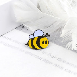 détails abeille Pin's abeille et marguerite une histoire intemporelle...