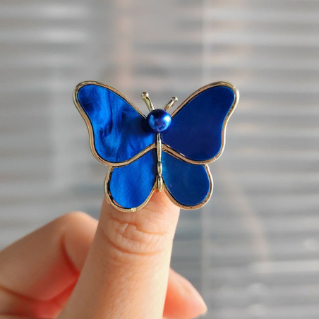 Petite Broche Papillon en Résine avec Perle au Design stylé Couleur Bleu